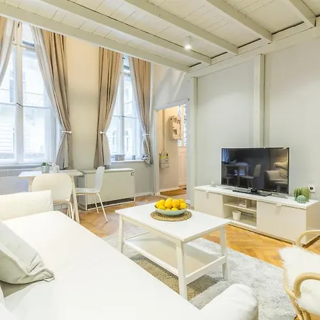 King93 In Budapest. Apartment