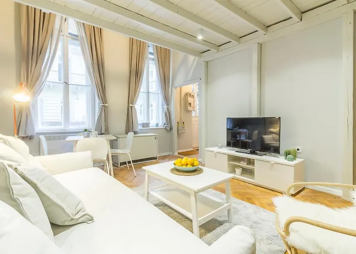 King93 In Budapest. Apartament