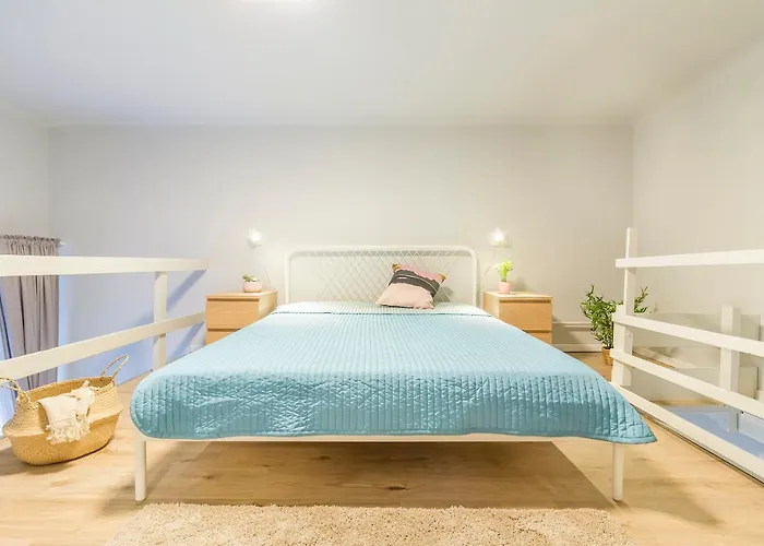 King93 In Budapest. * Budapesta