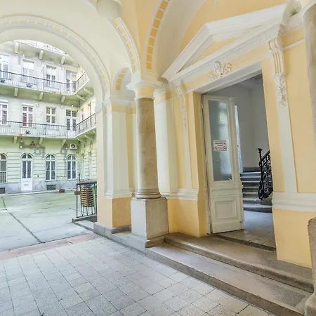 King93 In Budapest. Lägenhet